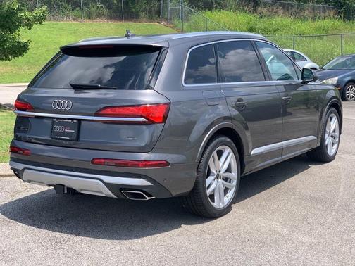 2025 Audi Q7 55 Premium Plus