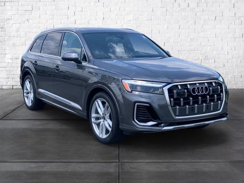 2025 Audi Q7 55 Premium Plus