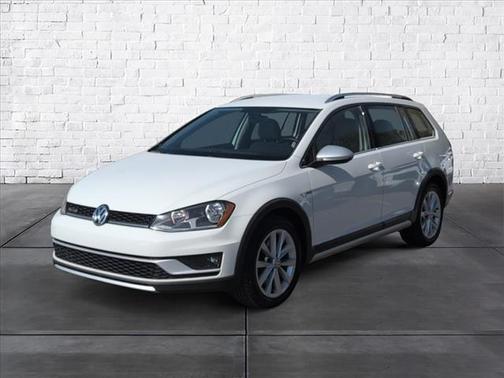 2017 Volkswagen Golf Alltrack TSI S