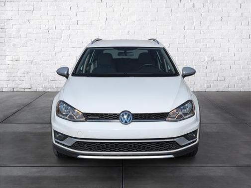 2017 Volkswagen Golf Alltrack TSI S
