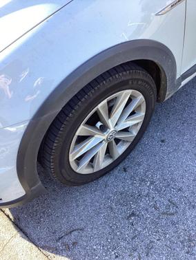 2017 Volkswagen Golf Alltrack TSI S