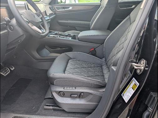 2025 Volkswagen Atlas 2.0T SEL Premium R-Line 4MOTION