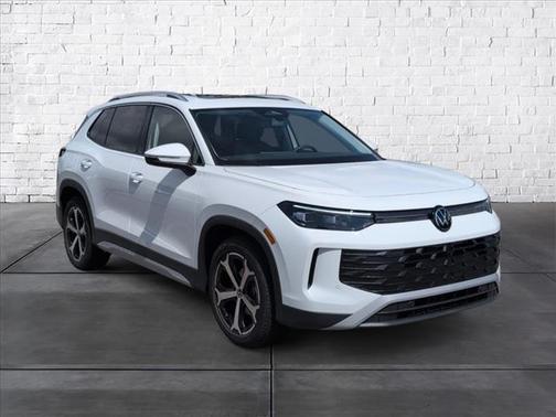 2025 Volkswagen Tiguan 2.0T SE