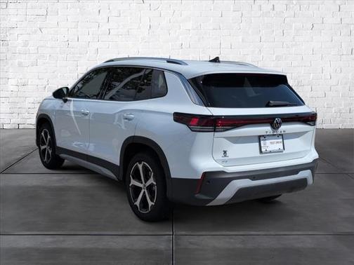 2025 Volkswagen Tiguan 2.0T SE