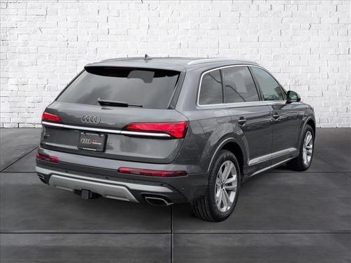 2025 Audi Q7 55 Premium Plus