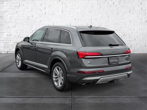 2025 Audi Q7 55 Premium Plus