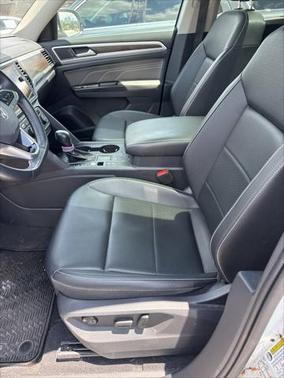 2021 Volkswagen Atlas 3.6L SE w/Technology