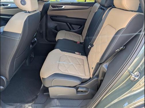 2026 Volkswagen Atlas Cross Sport 2.0T SE w/Technology 4MOTION