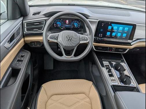 2025 Volkswagen Atlas Cross Sport 2.0T SE w/Technology