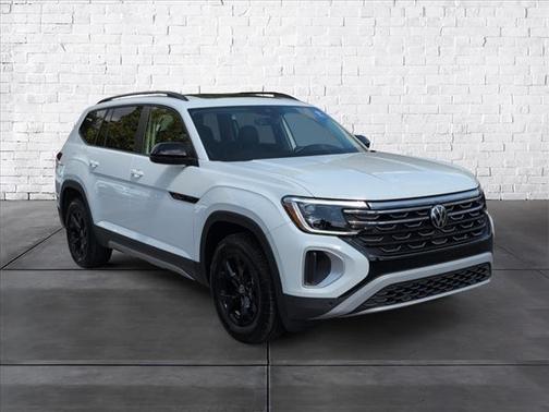 2025 Volkswagen Atlas 2.0T Peak Edition