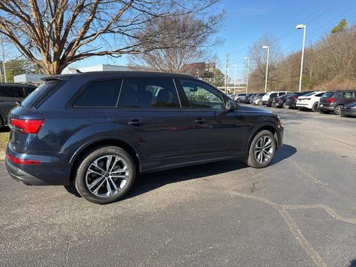 2025 Audi Q7 45 Premium