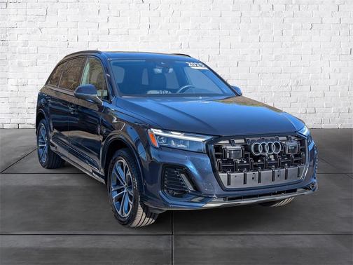 2025 Audi Q7 45 Premium