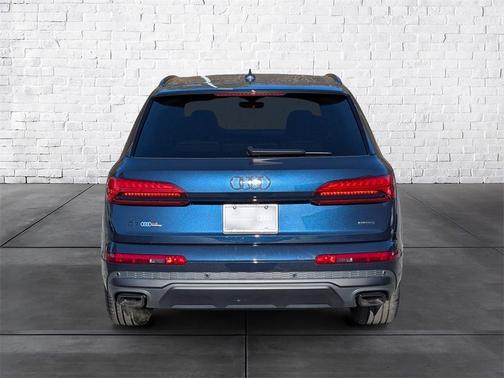 2025 Audi Q7 45 Premium