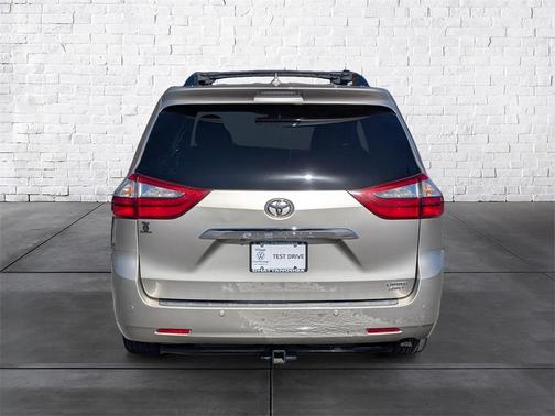 2017 Toyota Sienna Limited Premium