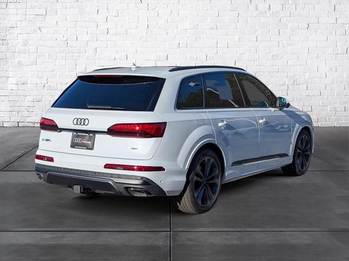 2026 Audi Q7 55 Premium Plus