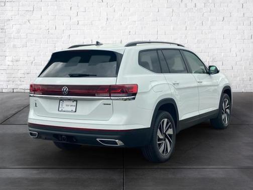 2025 Volkswagen Atlas 2.0T SE w/Technology 4MOTION