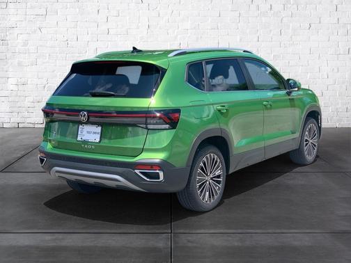 2025 Volkswagen Taos 1.5T SE