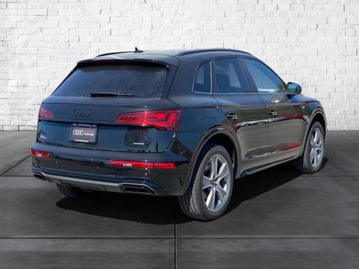 2025 Audi Q5 45 S line Premium