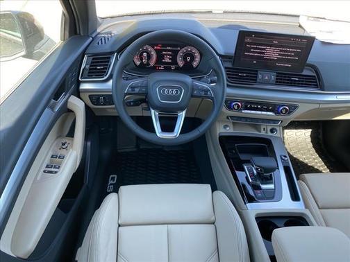 2025 Audi Q5 45 S line Premium