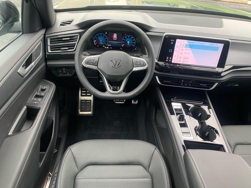 2025 Volkswagen Atlas Cross Sport 2.0T SEL