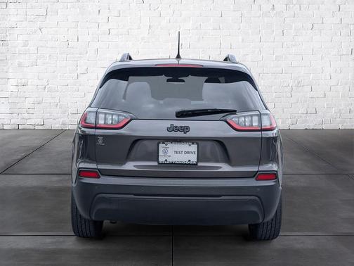 Granite Crystal Metallic Clearcoat 2019 Jeep Cherokee Latitude Plus