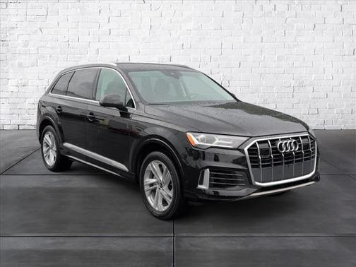 2022 Audi Q7 55 Premium Plus