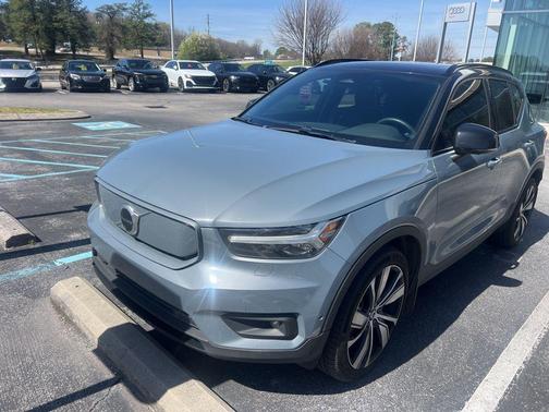 2022 Volvo XC40 Recharge Pure Electric P8 Twin Plus