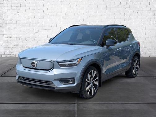 2022 Volvo XC40 Recharge Pure Electric P8 Twin Plus