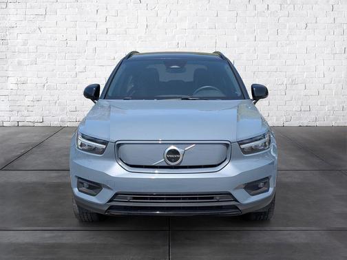 2022 Volvo XC40 Recharge Pure Electric P8 Twin Plus