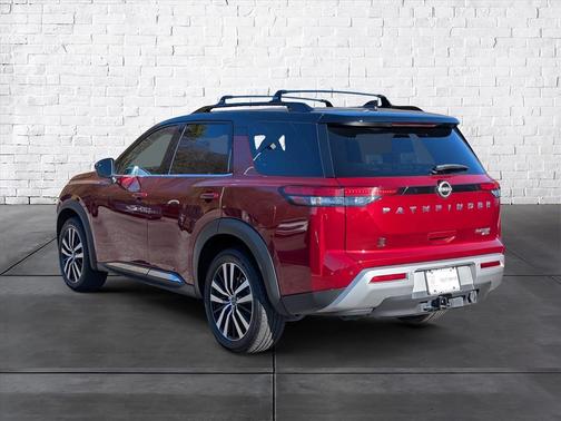 2023 Nissan Pathfinder Platinum 4WD