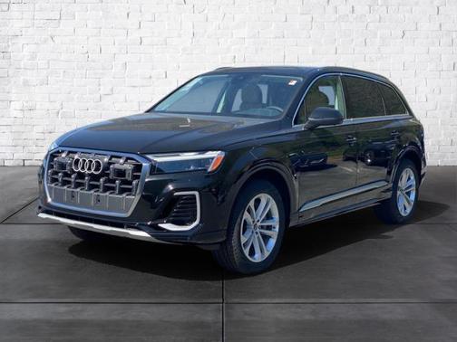 2025 Audi Q7 55 Premium Plus