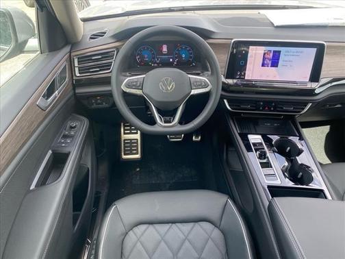 2025 Volkswagen Atlas 2.0T SEL Premium R-Line 4MOTION