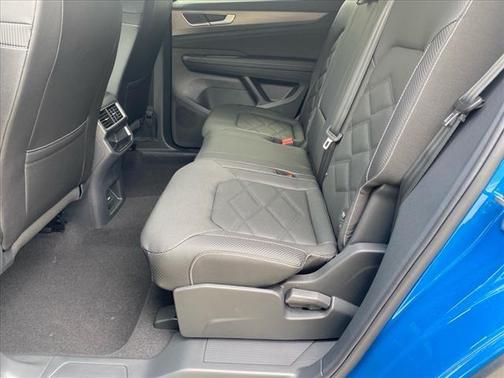 2025 Volkswagen Atlas Cross Sport 2.0T SE
