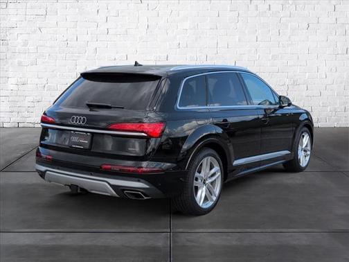2025 Audi Q7 55 Premium Plus