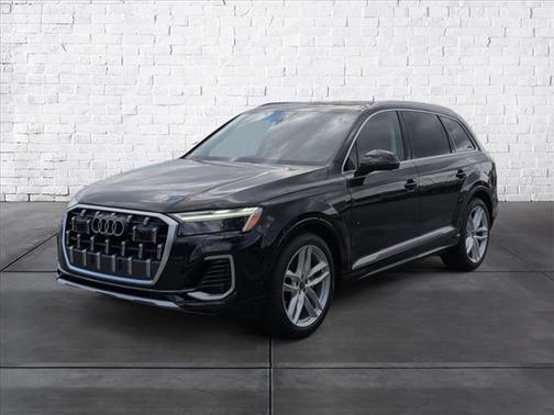 2025 Audi Q7 55 Premium Plus