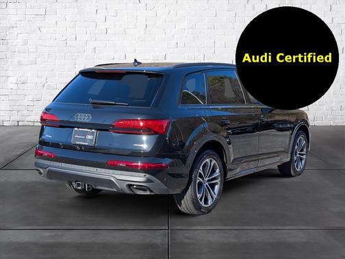 2025 Audi Q7 45 Premium Plus