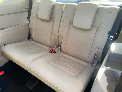 2025 Volkswagen Atlas 2.0T SE w/Technology 4MOTION