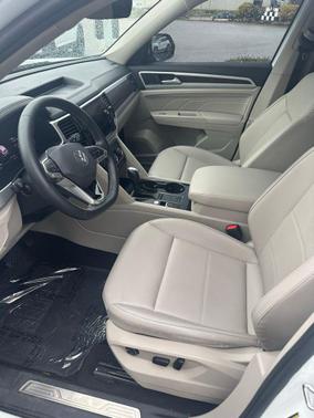 2022 Volkswagen Atlas 2.0T SE w/Technology