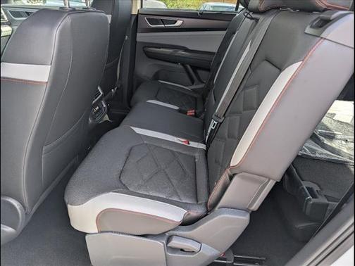 White Pearl 2026 Volkswagen Atlas 2.0T Peak Edition