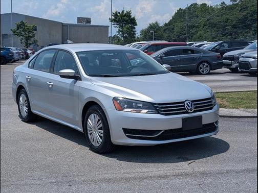 2014 Volkswagen Passat 1.8T Auto S