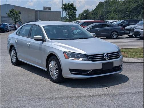 2014 Volkswagen Passat 1.8T Auto S