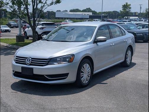 2014 Volkswagen Passat 1.8T Auto S