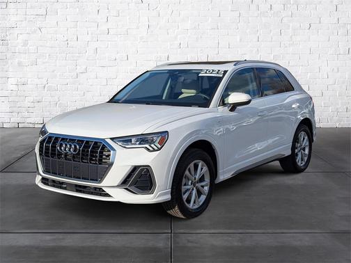 2025 Audi Q3 Premium 45 TFSI S line quattro Tiptronic