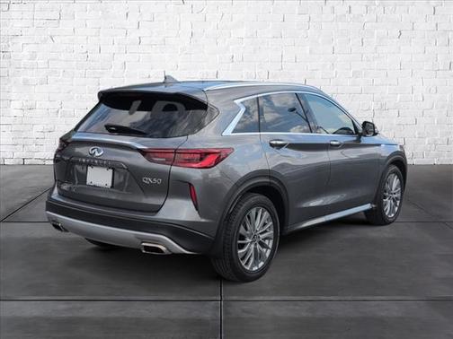 2024 INFINITI QX50 LUXE