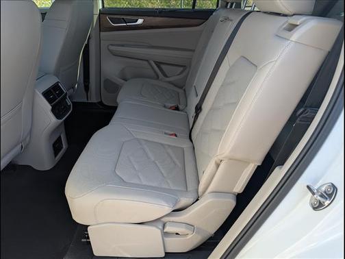 2026 Volkswagen Atlas 2.0T SE w/Technology 4MOTION