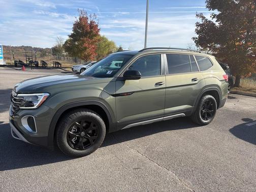 2025 Volkswagen Atlas 2.0T Peak Edition
