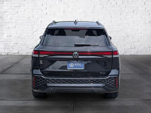 Deep Black Pearl 2025 Volkswagen Tiguan 2.0T SE R-Line Black 4MOTION