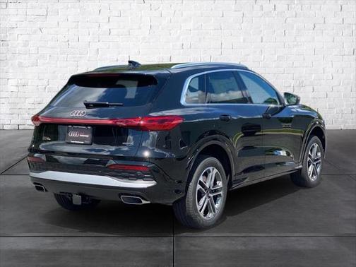 2025 Audi Q5 Premium