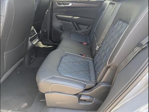 2026 Volkswagen Atlas Cross Sport 2.0T SEL Premium