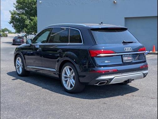 2025 Audi Q7 55 Premium Plus